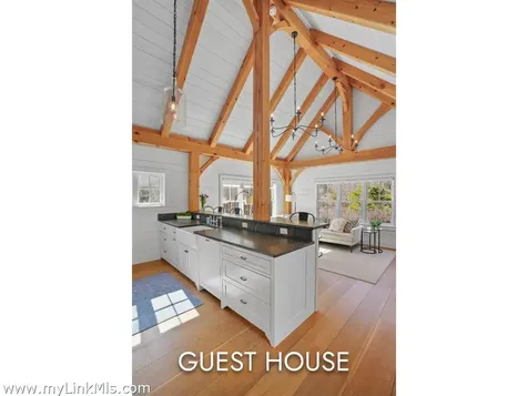 16 Red Coat Hill Road West Tisbury MA 02568