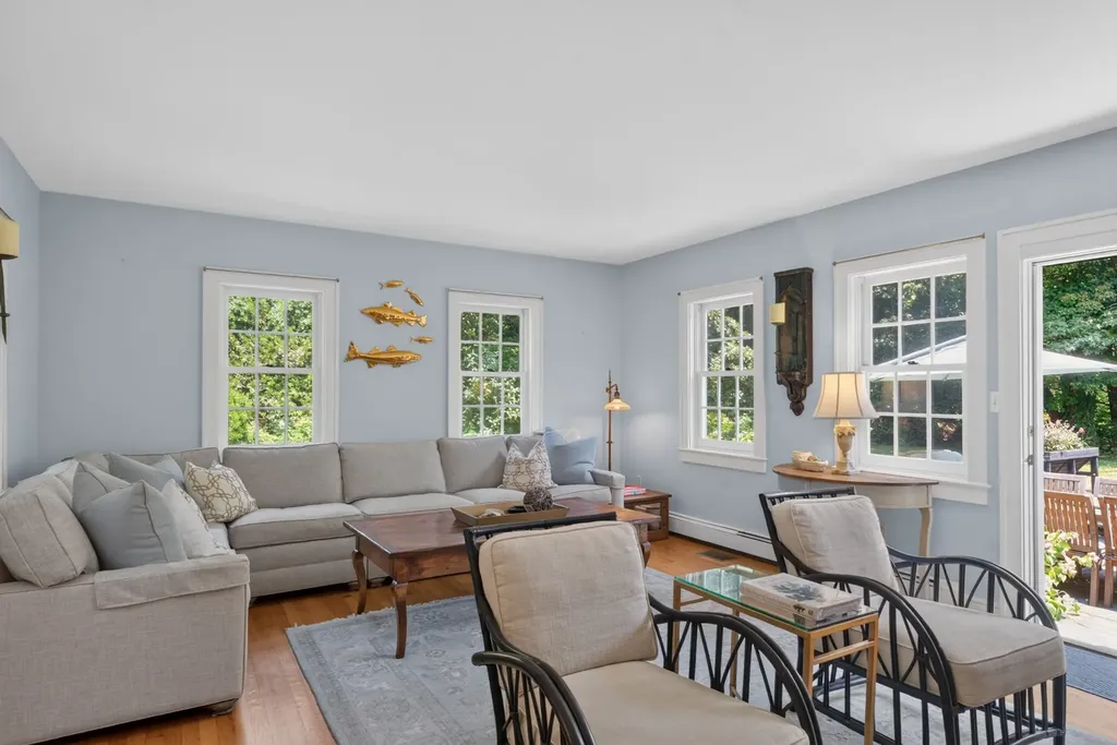 205 Meetinghouse Way Edgartown MA 02539