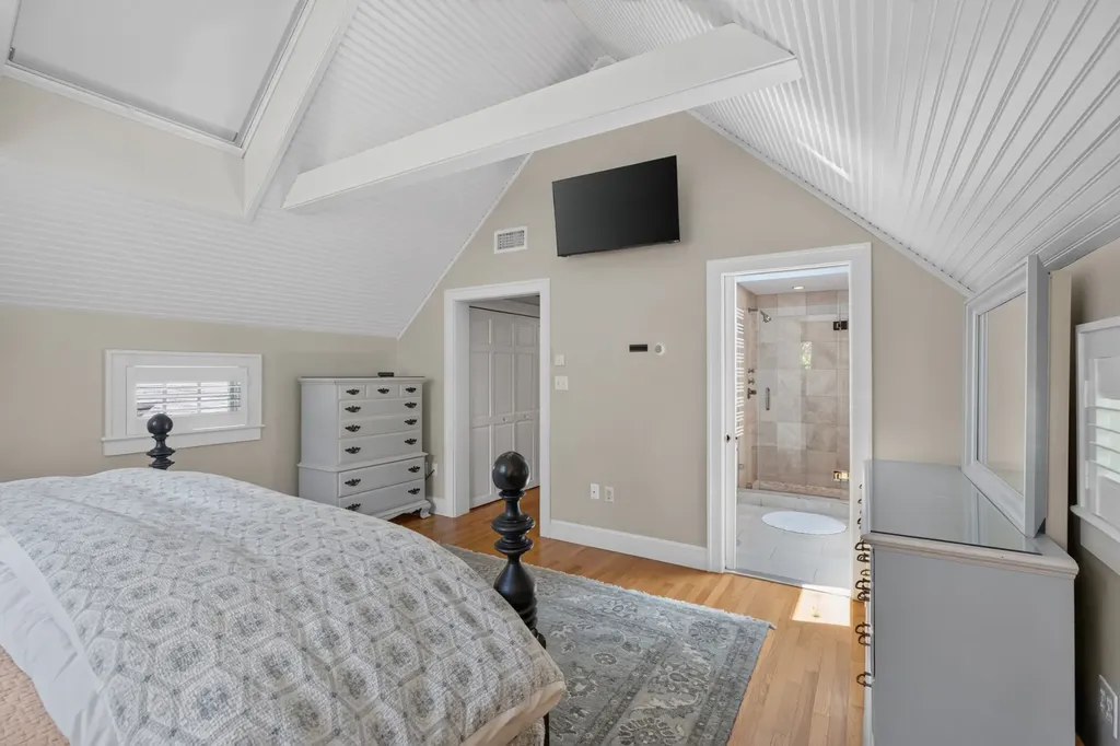 205 Meetinghouse Way Edgartown MA 02539