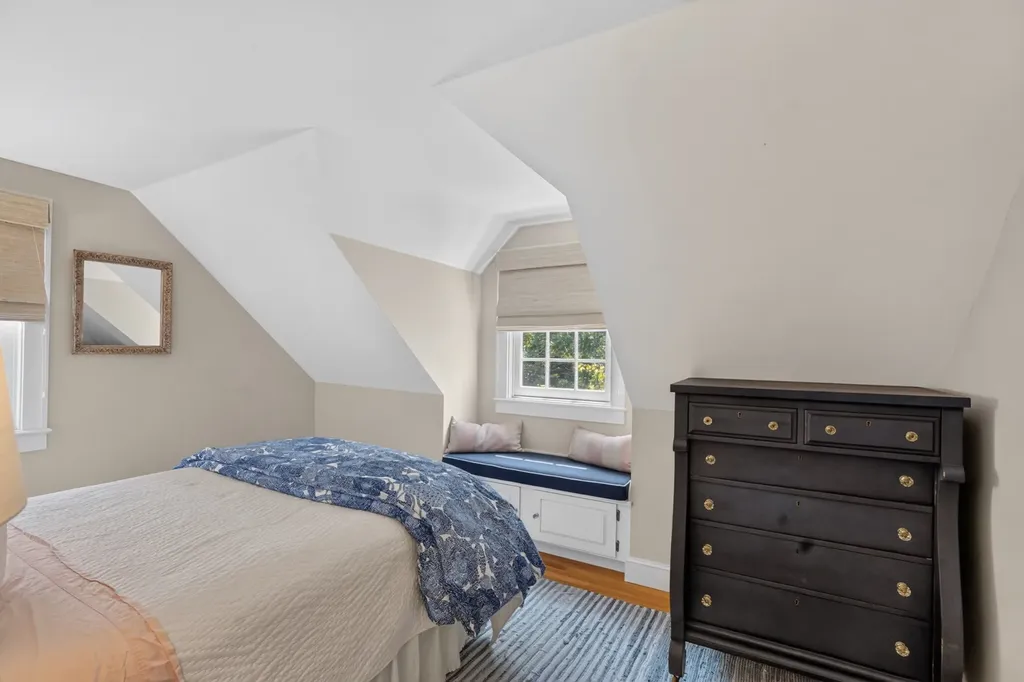 205 Meetinghouse Way Edgartown MA 02539