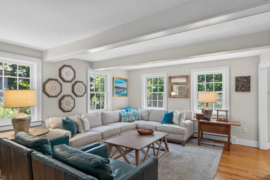 205 Meetinghouse Way Edgartown MA 02539