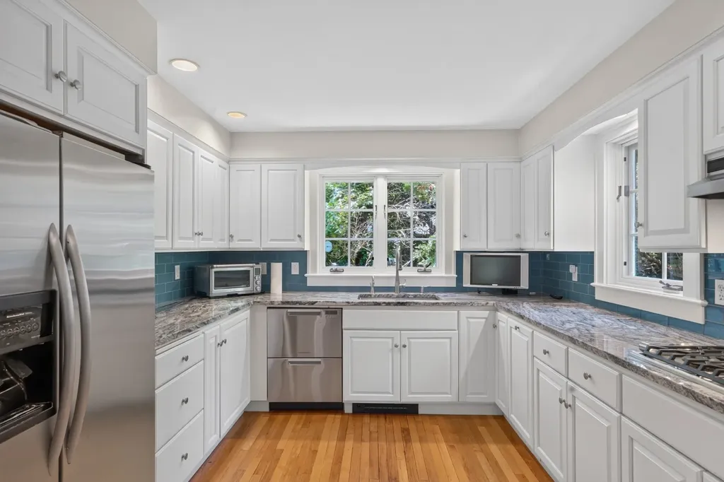 205 Meetinghouse Way Edgartown MA 02539