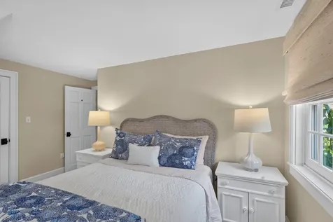 205 Meetinghouse Way Edgartown MA 02539