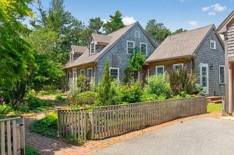 205 Meetinghouse Way Edgartown MA 02539