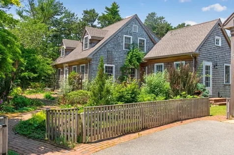 205 Meetinghouse Way Edgartown MA 02539