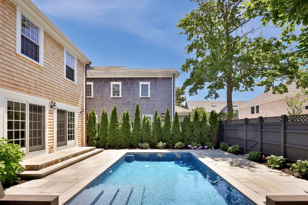 38 Simpsons Lane Edgartown MA 02539