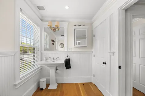 38 Simpsons Lane Edgartown MA 02539