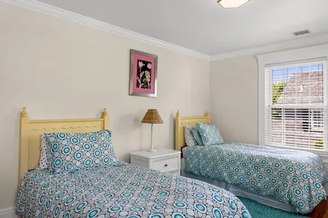 38 Simpsons Lane Edgartown MA 02539