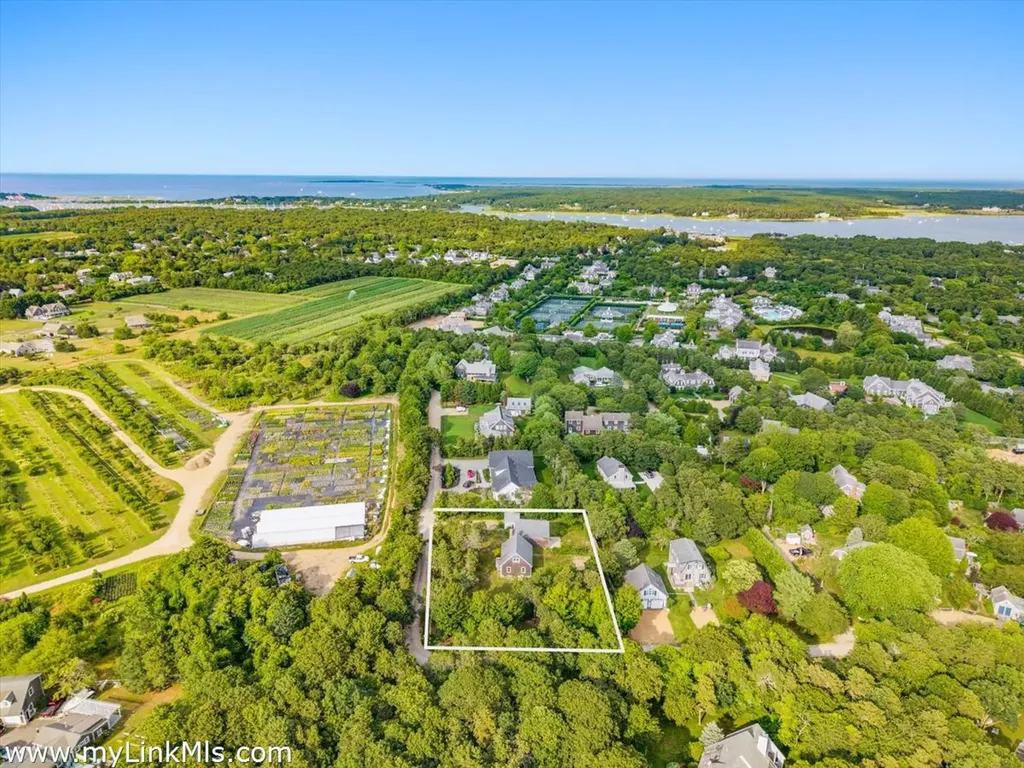 2 Farmers Road Edgartown MA 02539