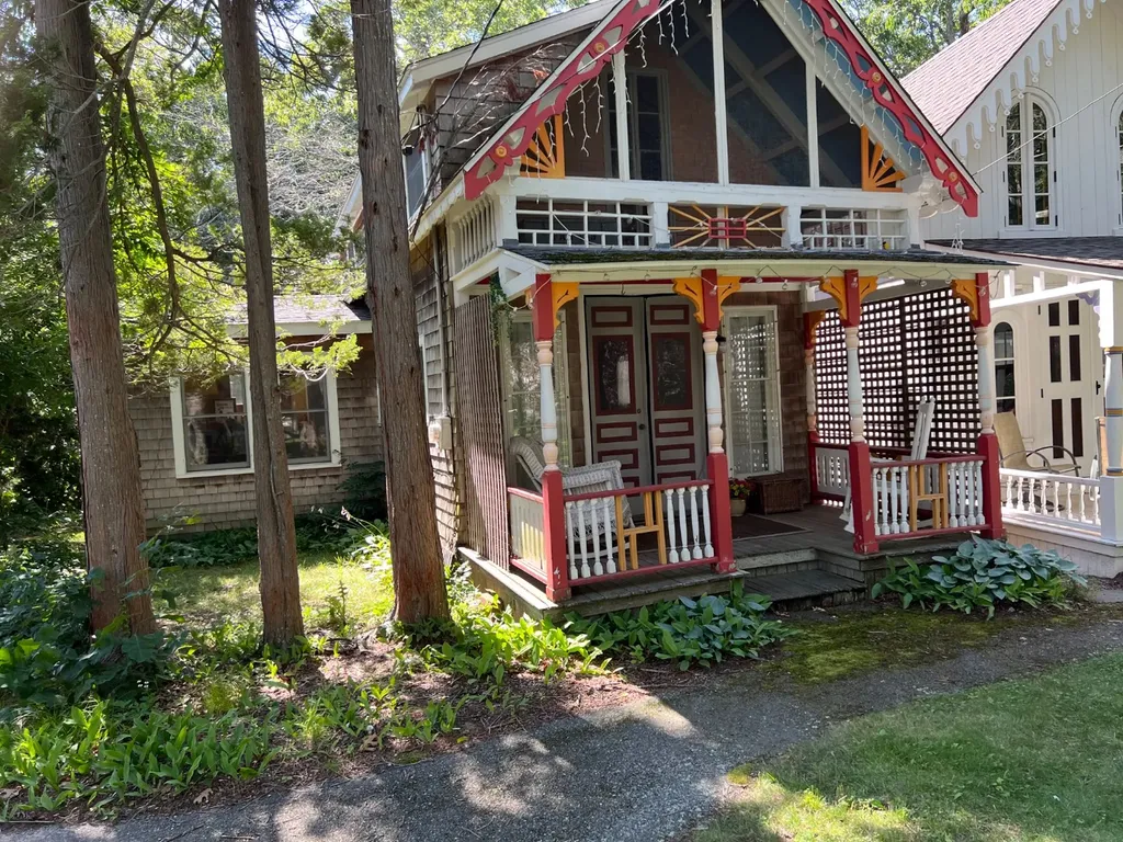 10 Forest Circle Oak Bluffs MA 02539