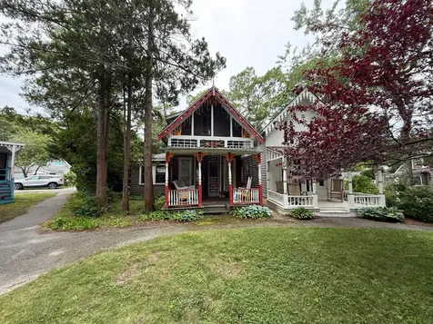 10 Forest Circle Oak Bluffs MA 02539