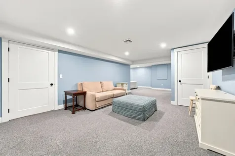7 Meetinghouse Village Way Edgartown MA 02539