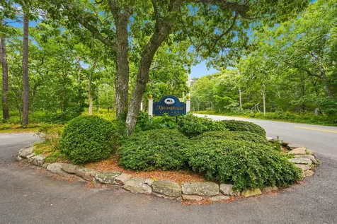 7 Meetinghouse Village Way Edgartown MA 02539