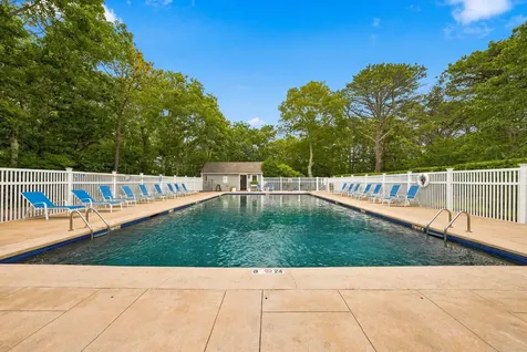 7 Meetinghouse Village Way Edgartown MA 02539