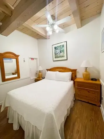 21 Island Inn Road Oak Bluffs MA 02557