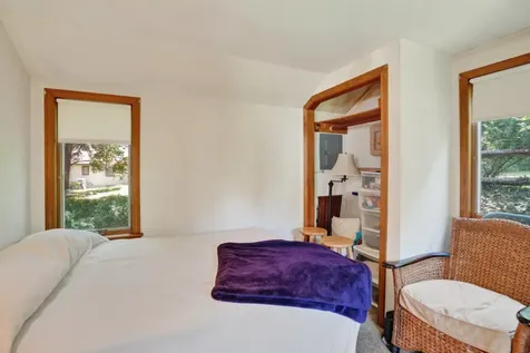 52 Summer Street Vineyard Haven MA 02568