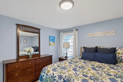 21 West Spring Street Vineyard Haven MA 02568