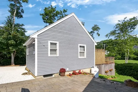 21 West Spring Street Vineyard Haven MA 02568