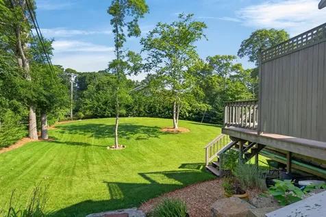 21 West Spring Street Vineyard Haven MA 02568