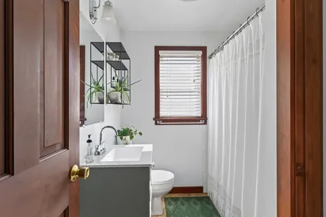 21 West Spring Street Vineyard Haven MA 02568