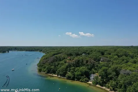 0 Weaver Lane (Lot 5) Vineyard Haven MA 02568