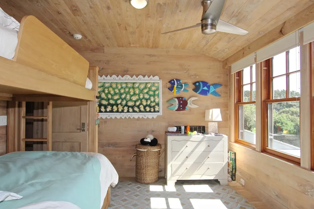 12 Calebs Pond Lane Edgartown MA 02539