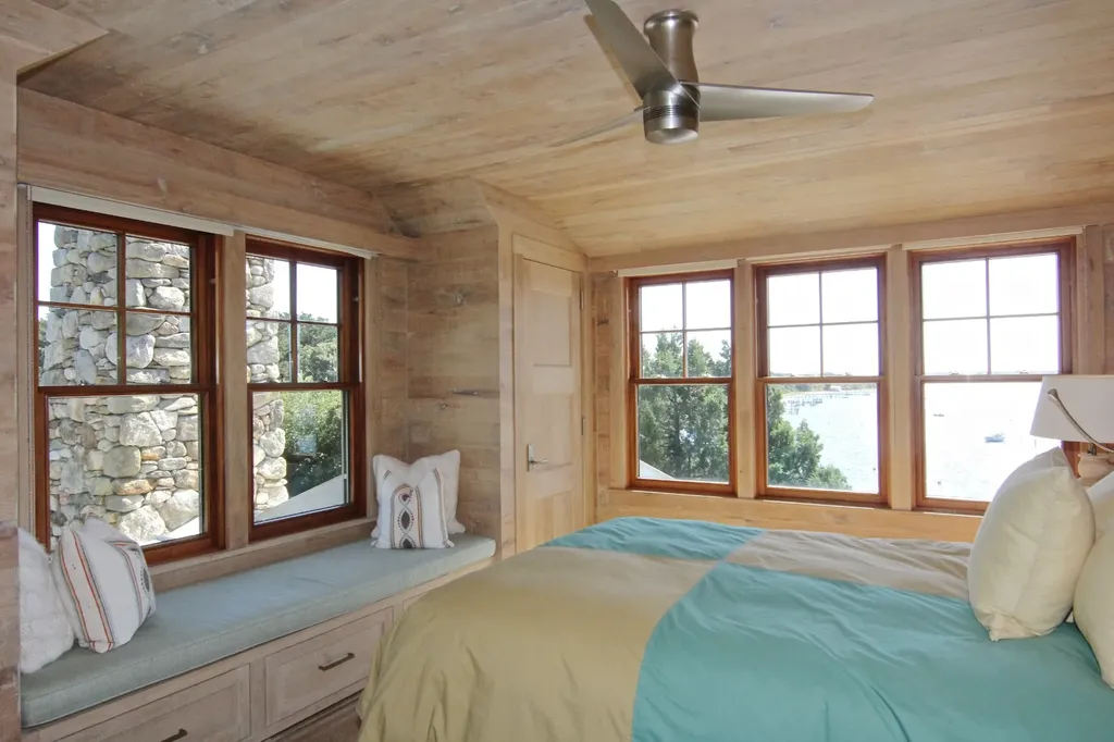 12 Caleb Pond Lane Edgartown MA 02539