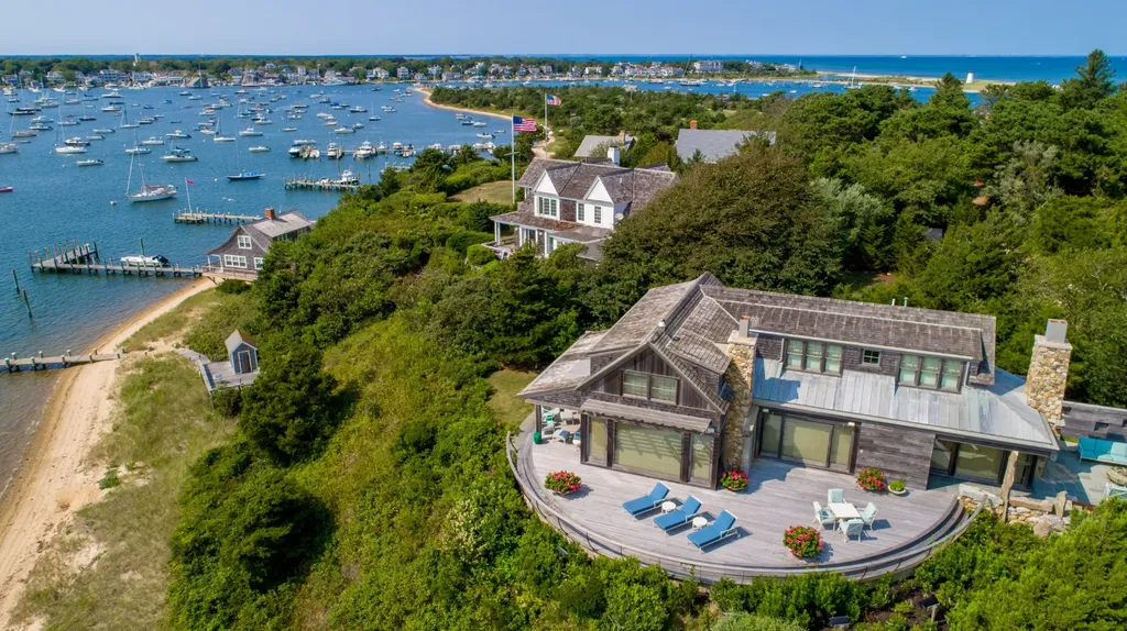 12 Caleb Pond Lane Edgartown MA 02539
