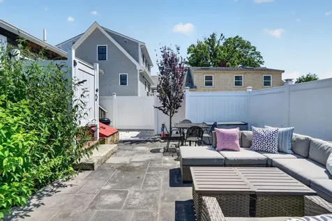 29 & 33 Lagoon Pond Road Vineyard Haven MA 02568
