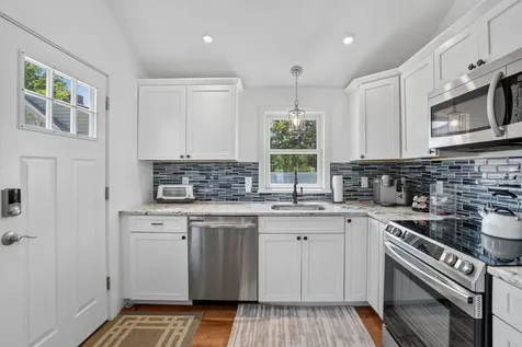 29 & 33 Lagoon Pond Road Vineyard Haven MA 02568