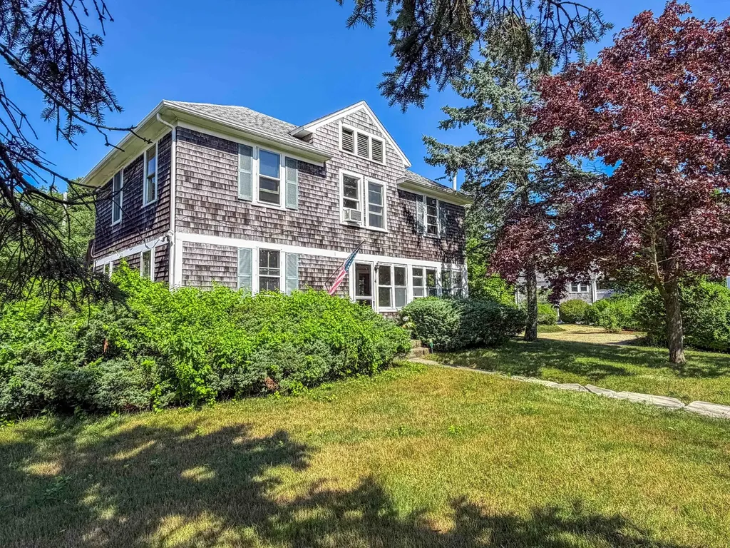 41 Edgartown Vineyard Haven Road Vineyard Haven MA 02568