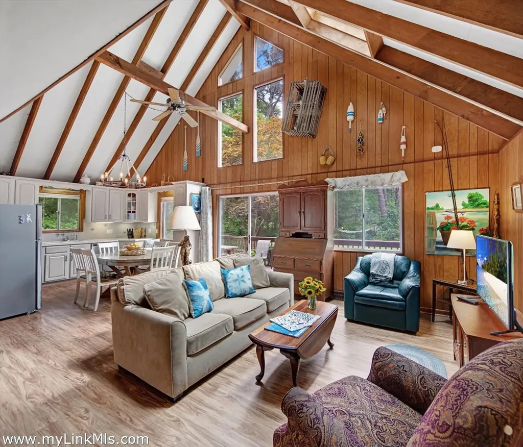 9 Galway Road West Tisbury MA 02575