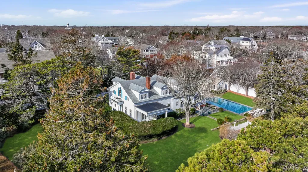 Edgartown MA, 14 Thayer Street