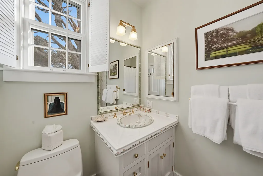 14 Thayer Street Edgartown MA 02539
