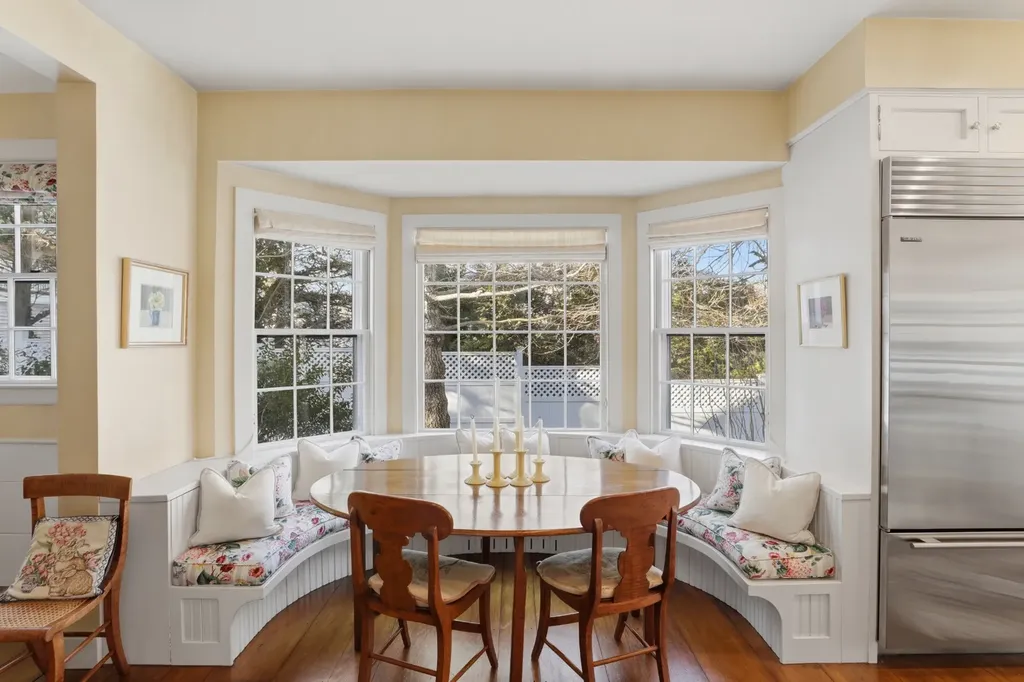 14 Thayer Street Edgartown MA 02539