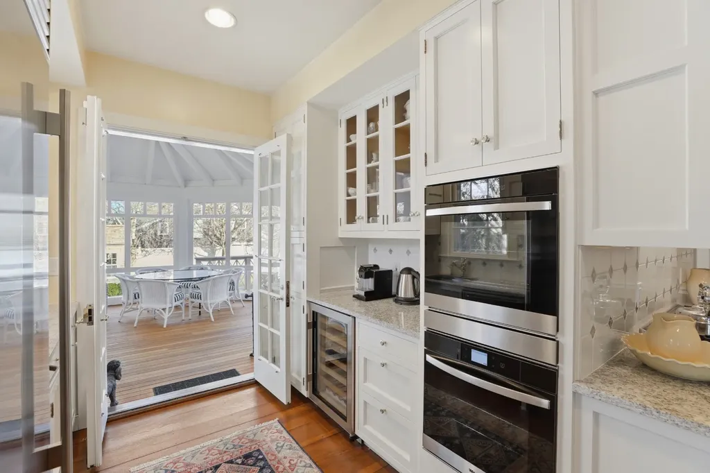 14 Thayer Street Edgartown MA 02539
