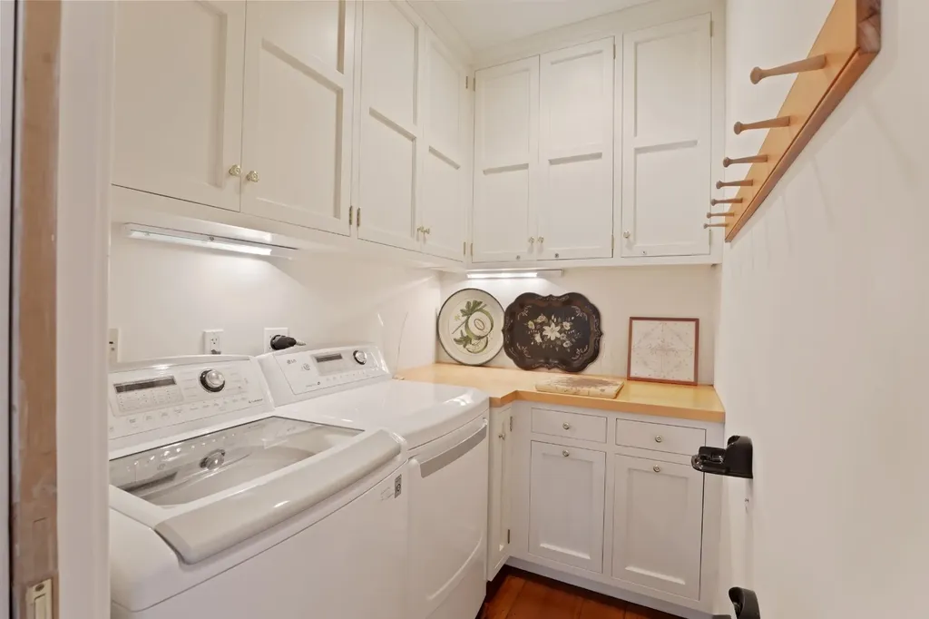 14 Thayer Street Edgartown MA 02539