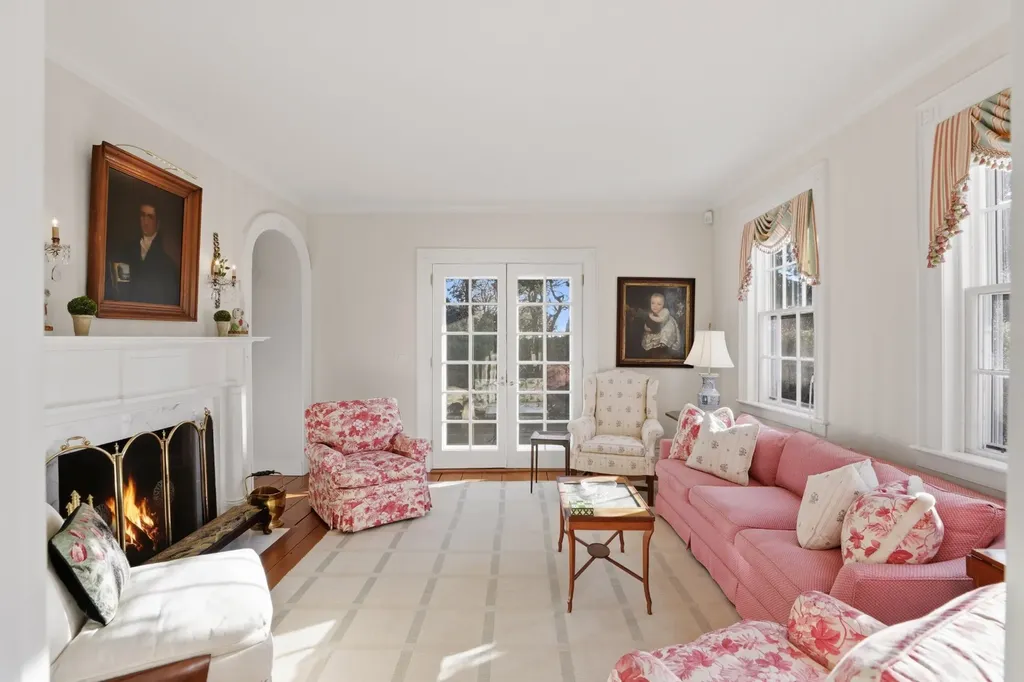 14 Thayer Street Edgartown MA 02539