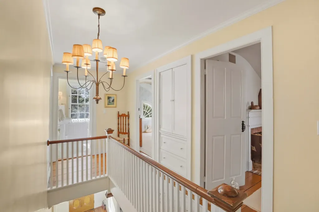 14 Thayer Street Edgartown MA 02539