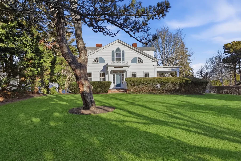 14 Thayer Street Edgartown MA 02539