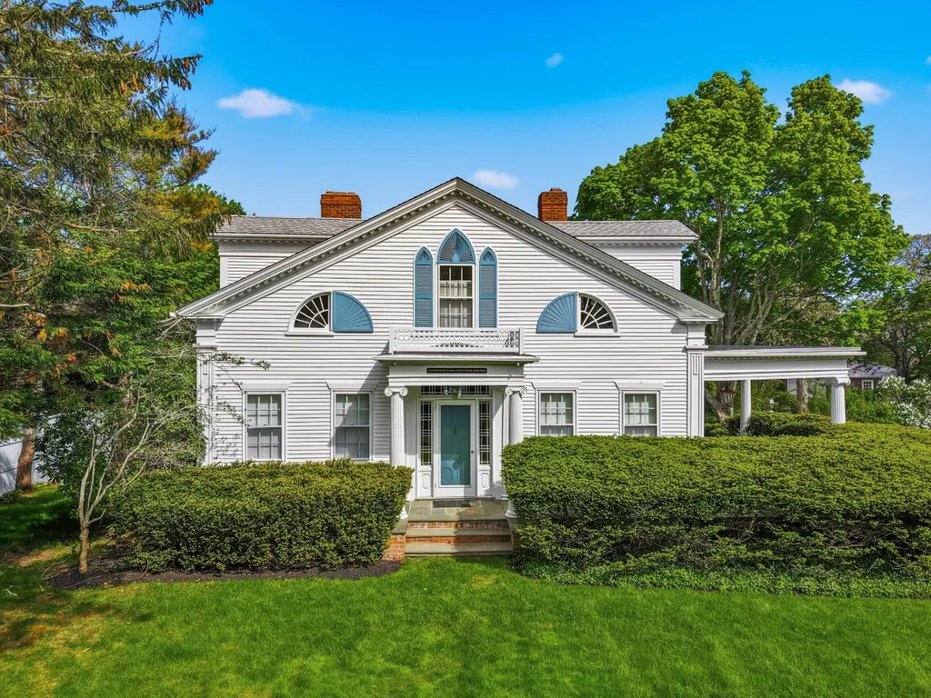 14 Thayer Street Edgartown MA 02539