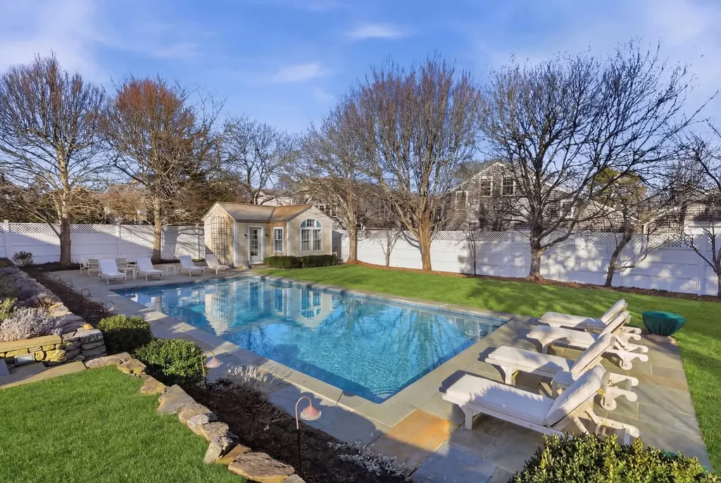 14 Thayer Street Edgartown MA 02539