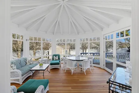 14 Thayer Street Edgartown MA 02539