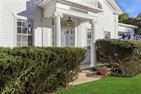 14 Thayer Street Edgartown MA 02539