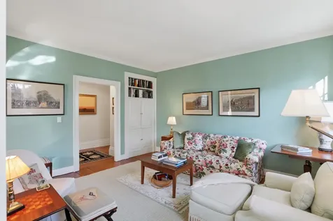 14 Thayer Street Edgartown MA 02539