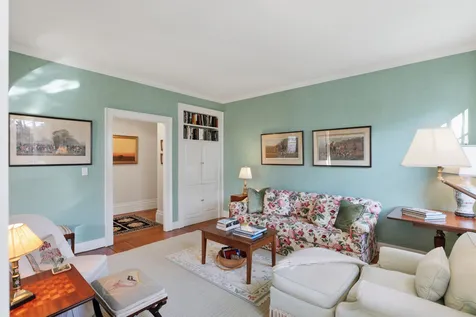 14 Thayer Street Edgartown MA 02539
