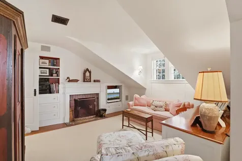 14 Thayer Street Edgartown MA 02539