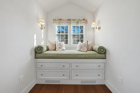 14 Thayer Street Edgartown MA 02539