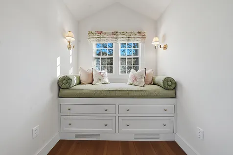 14 Thayer Street Edgartown MA 02539