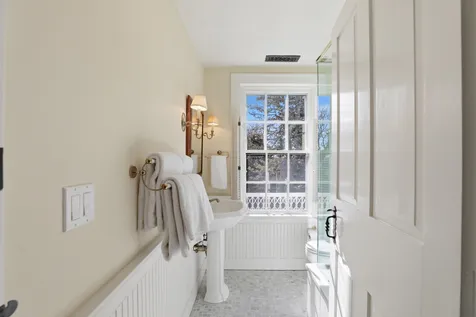 14 Thayer Street Edgartown MA 02539